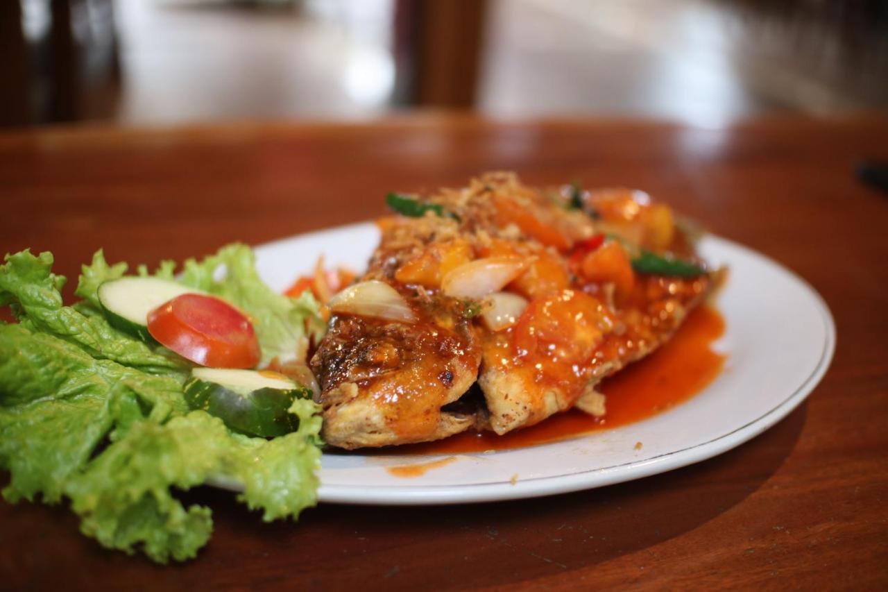 Air Manis Hillside Villa Cafe & Resto Padang  Exterior foto